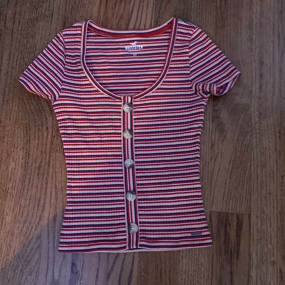 Hollister T shirt